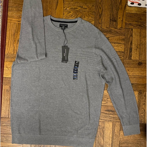 Shaquille O’Neal Men’s Big/Tall Crewneck Pullover - Picture 1 of 2